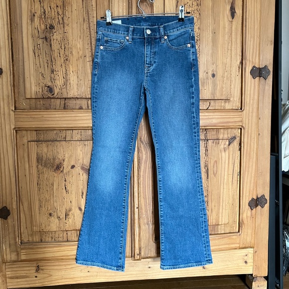 Gap petite bootcut jeans - Picture 2 of 4